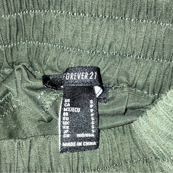 Forever 21 Cargo Pants - Picture 4 of 4